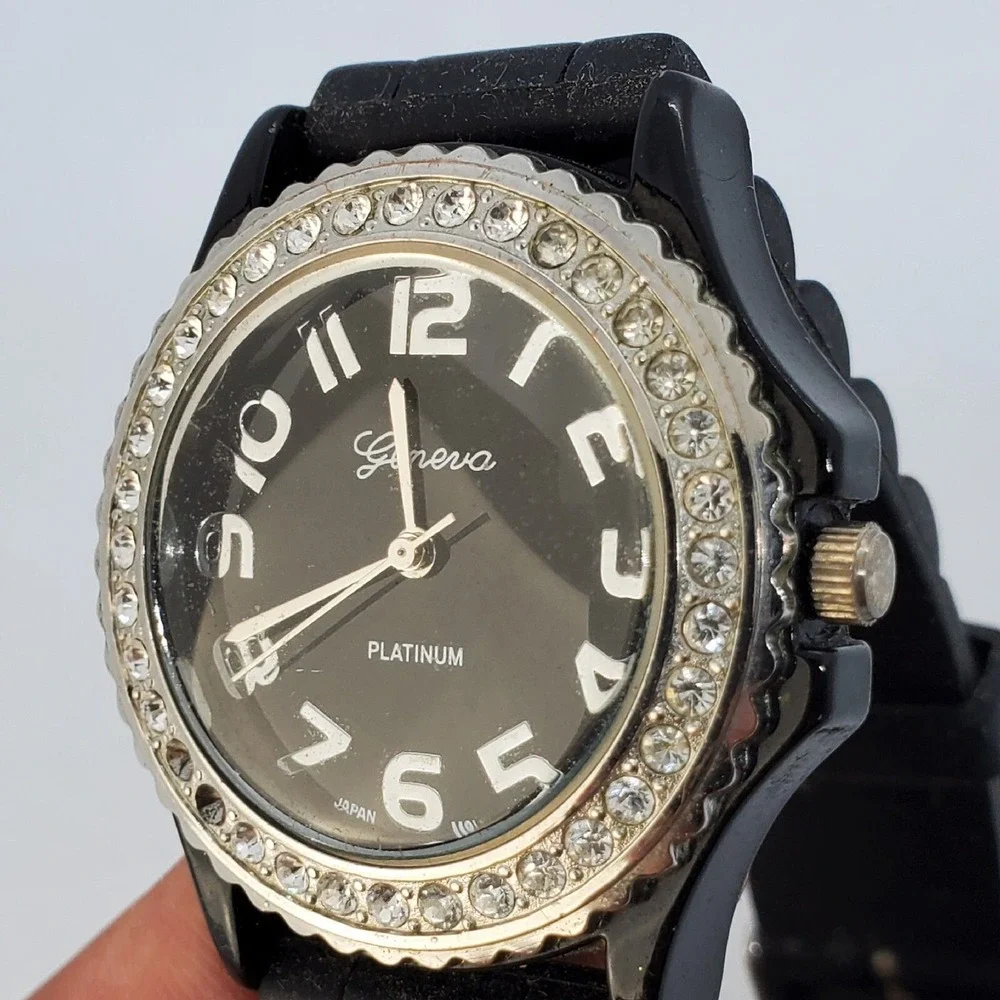 38MM Women Watch Black Dial Crystal Bezel Black Plastic‎ Band Straps New Battery